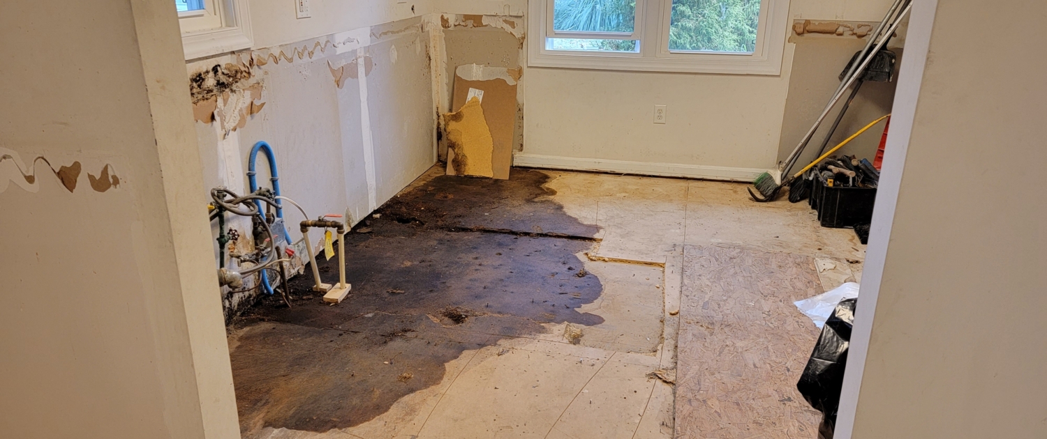 Water Damage Colorado American Restoration water, flood and fire damage mitigation experts. Emergency services. Water damage clean up.