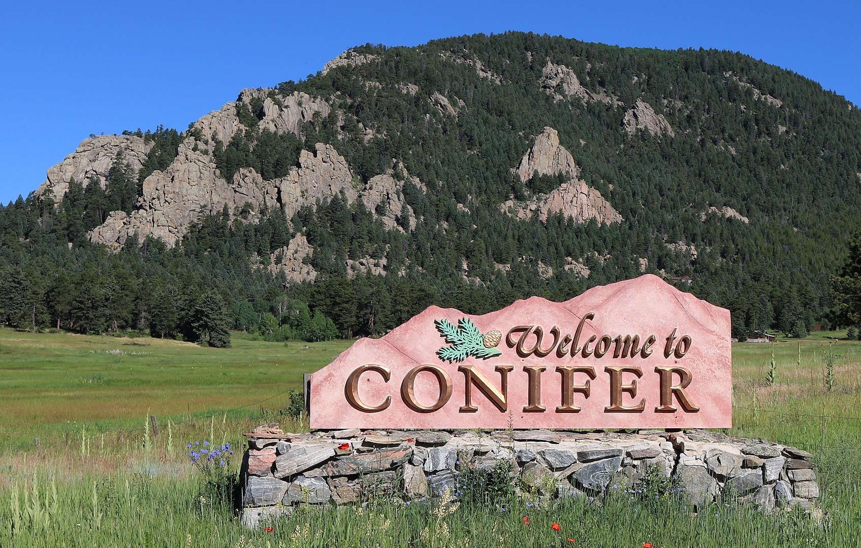 Conifer Colorado American Restoration water, flood and fire damage mitigation experts. Emergency services. Water damage clean up.